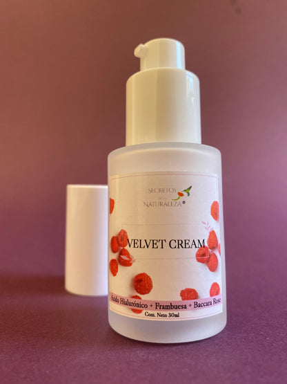 Velvet Cream con Acido Hialurónico